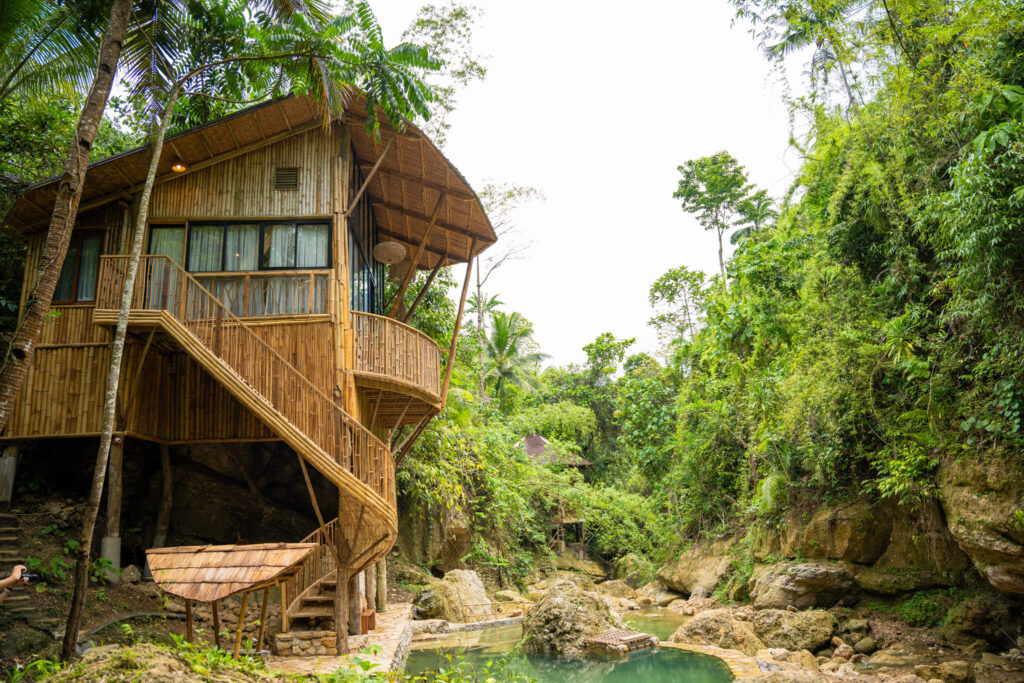 Treehouse de Valentine Mountain Resort Treehouse No. 1 in Balamban Cebu